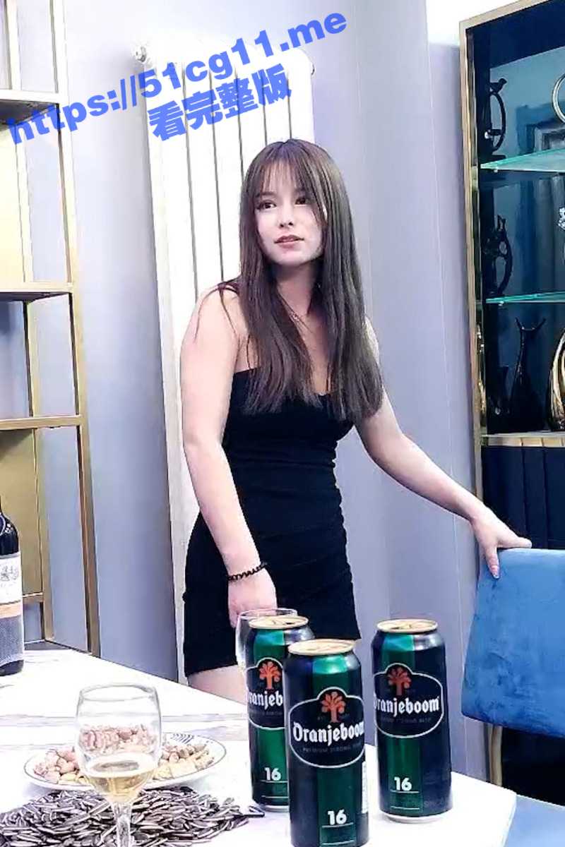 迷奸系列 把白皙漂亮的高颜值女同事 带到家里灌醉后 一顿狂操嫩穴 醉酒后干起来最爽了 - 51吃瓜网-51吃瓜网