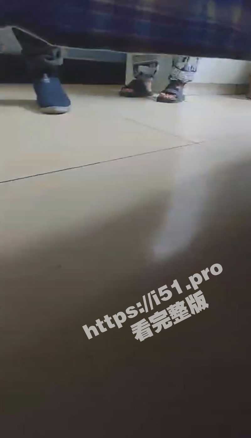 江苏一女子叫道长去家里看风水 因老公不信这些突然回家 女子让道长钻进床底下 - 51吃瓜网-51吃瓜网