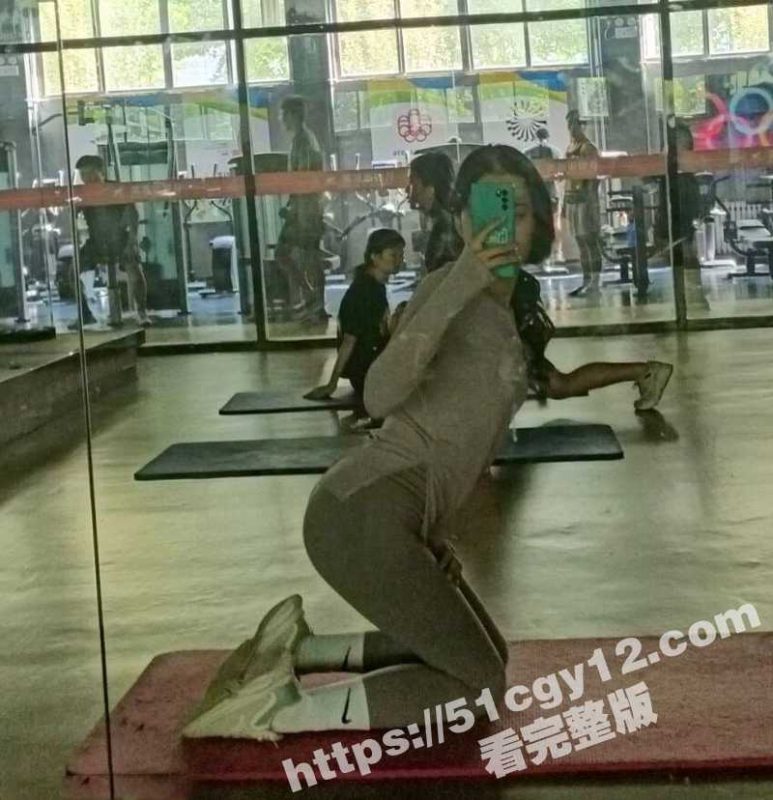 河北反差心机婊  周倩倩 仗着一副清纯脸蛋粉嫩蜜穴 拍各种卖骚自慰视频 勾引网友线下约炮 实则收钱卖淫！-51吃瓜网