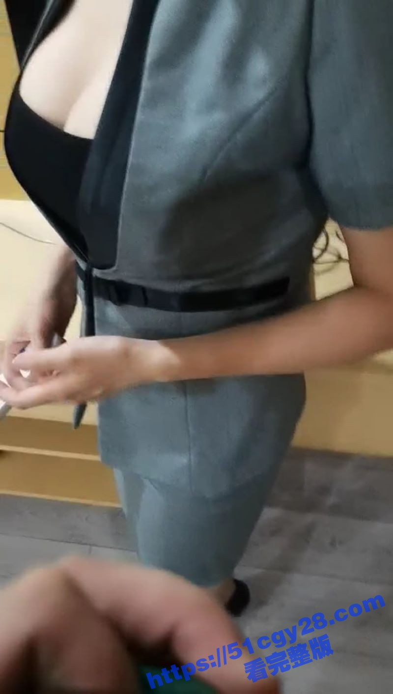性感酒店经理遭顾客强奸 足交口交火力全开 骑乘鸡巴拼命榨汁 巨乳乱颤淫水喷湿床单！ - 51吃瓜网-51吃瓜网