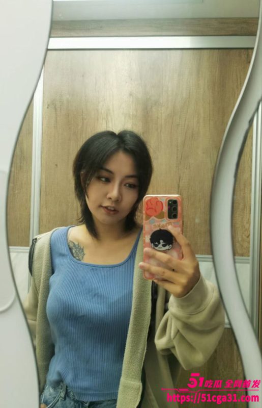 上海纹身大奶少妇 套子 裸聊做爱视频流出 极品身材小穴超敏感 上位骑乘甩奶无限诱惑！-51吃瓜网