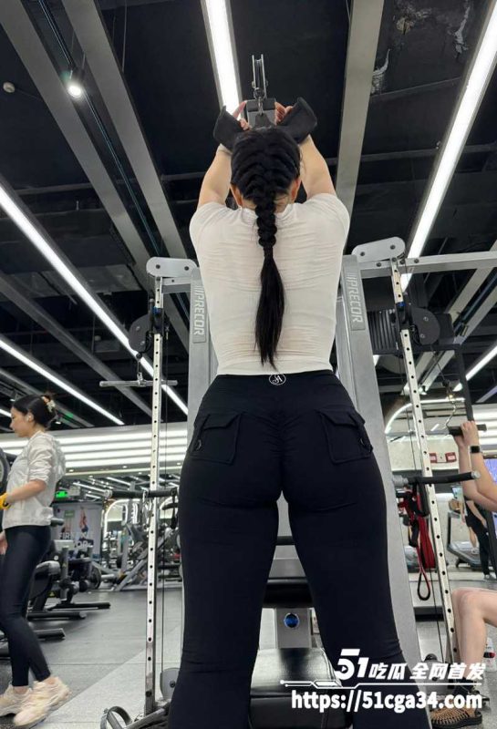 健身翘臀女大学生火辣露出合集 性感情趣装大秀身材 露奶露穴尺度炸裂 骚气满满堪比职业网黄！-51吃瓜网