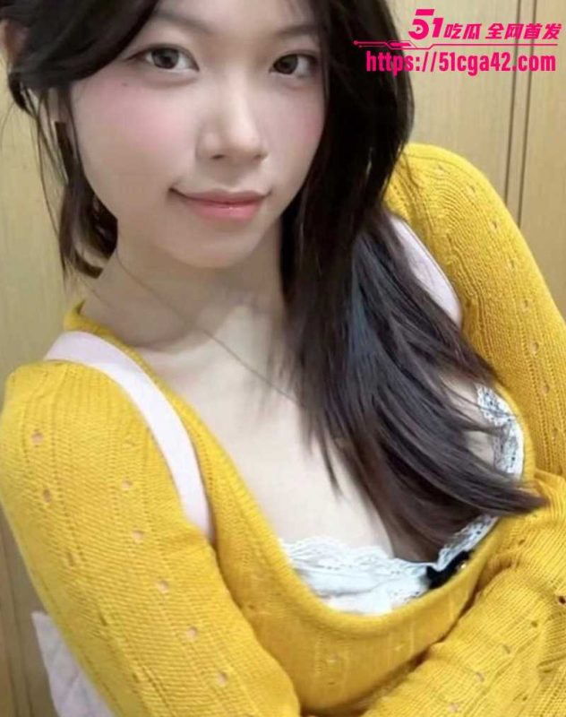 舞蹈学院的巨乳清纯大学生妹子 超夸张自慰视频流出 食指抠逼的骚穴淫水都拉丝 骚浪的样子反差极了！-51吃瓜网