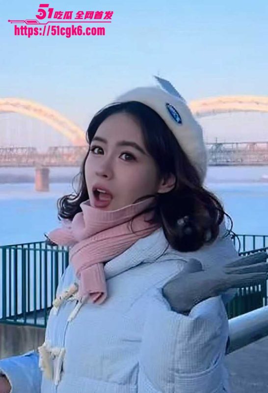 反差美女与前男友不雅视频流出 巨乳尤物被男友爆操 指奸调教玩法超淫！-51吃瓜网