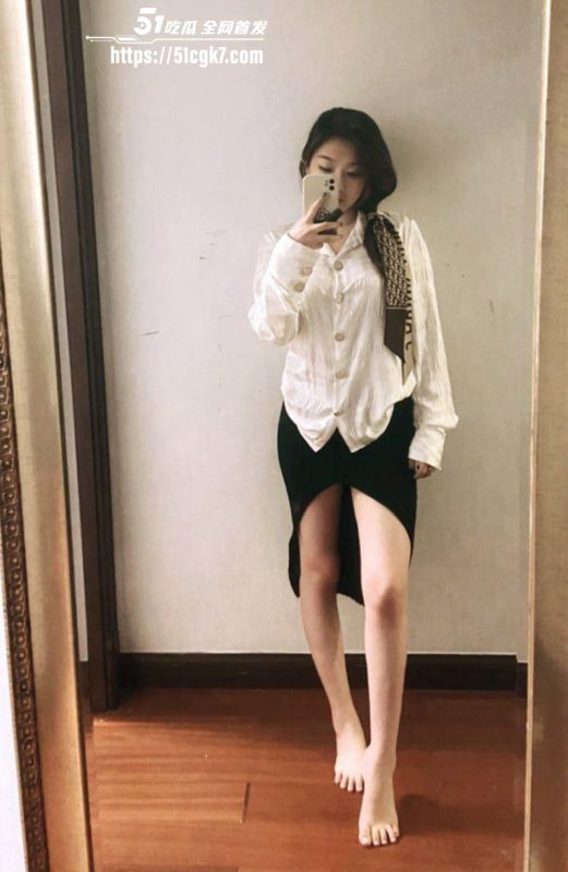 山东某校极品校花 莉莉 不雅视频泄露 高冷女神被学长调教 校园女神床上变母狗！-51吃瓜网