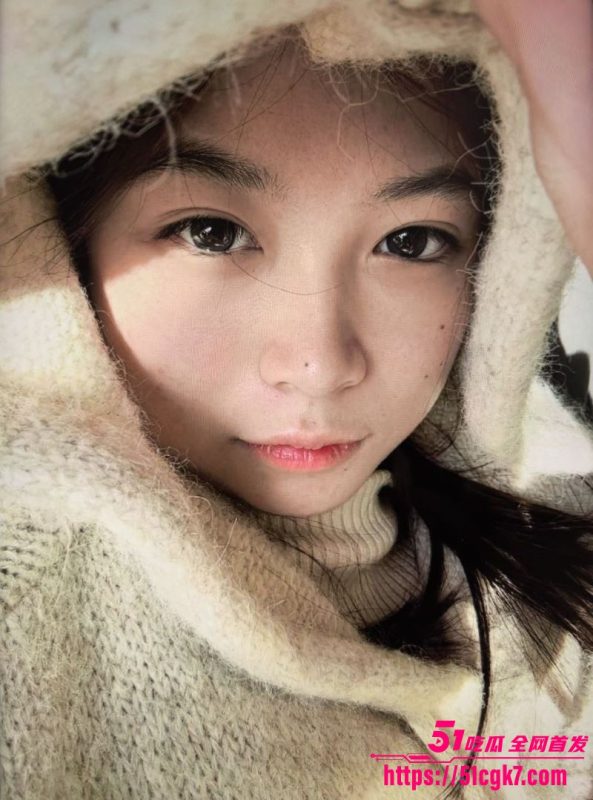 山东理工大学 李子悦 穿紫色情趣内衣与男友啪啪 被撕破黑丝大屌猛烈抽插 啪啪声响彻房间！-51吃瓜网