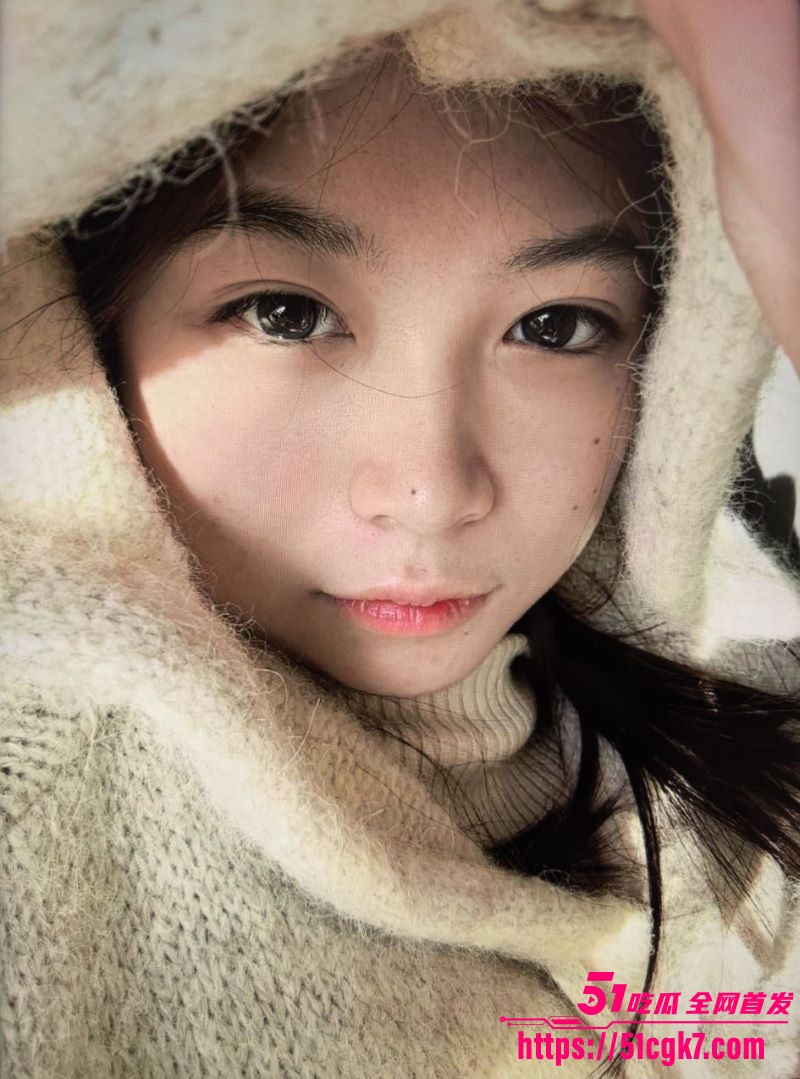 山东理工大学 李子悦 穿紫色情趣内衣与男友啪啪 被撕破黑丝大屌猛烈抽插 啪啪声响彻房间！ - 51吃瓜网-51吃瓜网