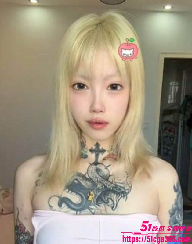 极品少女 胡晓冉 性爱视频泄漏 超级嫩妹被男友按头深喉口爆 滴蜡调教后猛烈后入 淫水四溅！-51吃瓜网