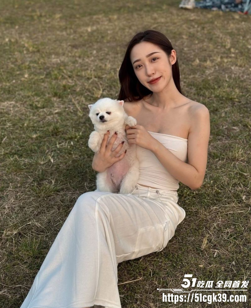 多媒体人事主管 小恬 早期黄播翻车 超大奶子惊艳亮相 风骚摆弄身姿 揉奶自慰挑逗力拉满！ - 51吃瓜网-51吃瓜网