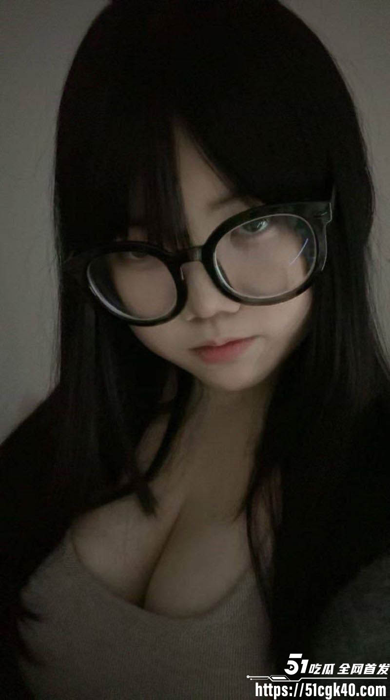 青岛大二巨乳学生妹 王羽焦 私拍流出 骚货道具自慰喷水 出租车露出路人惊呆！ - 51吃瓜网-51吃瓜网