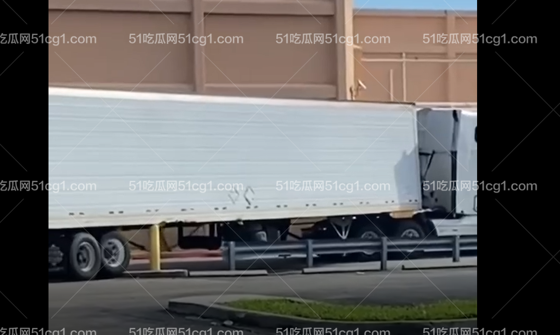 歪果 货车师傅 脾气特别倔 拉断了 “后桥” - 51吃瓜网-51吃瓜网