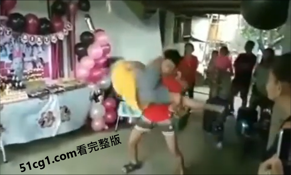给大家表演一支舞，名叫番茄炒蛋 - 51吃瓜网-51吃瓜网