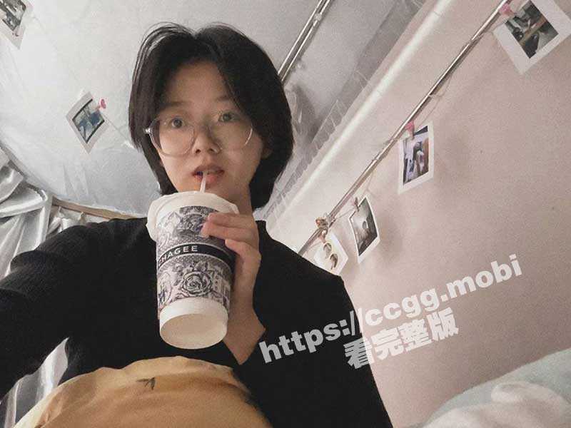 湖北汉江大学 大儿学妹「吕娟」背地竟是短发眼镜骚母狗 眼镜娘的骚 摇断你的腰-51吃瓜网