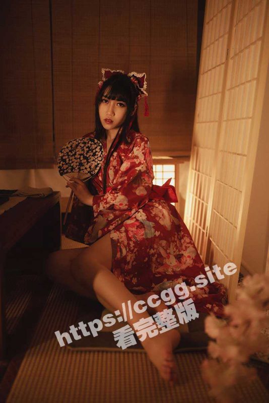 福利姬「不呆猫」最新高价定制福利视图《和服捆绑》体内的爱国基因蠢蠢欲动-51吃瓜网