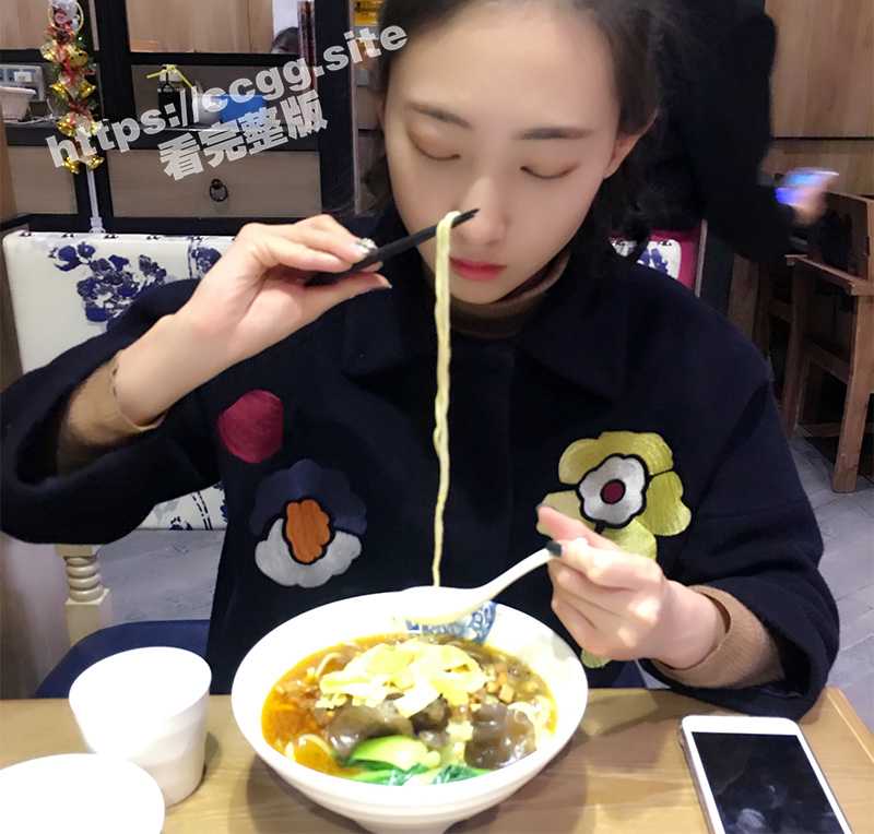 泄密 清纯素质美女小姐姐和男友的不一样恋爱同居生活露脸私拍-51吃瓜网