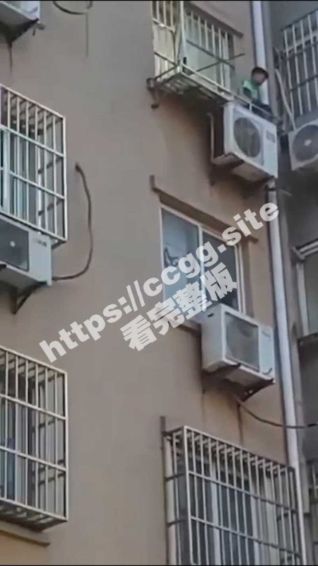 安徽合肥七岁小男孩被家长殴打跳楼  坠楼男孩多处骨折 身受重伤-51吃瓜网