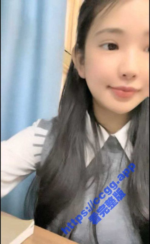 清纯大二学妹 上课期间满足男友要求 白嫩大奶翘臀馒头逼 户外露出自拍 绝对极品！-51吃瓜网
