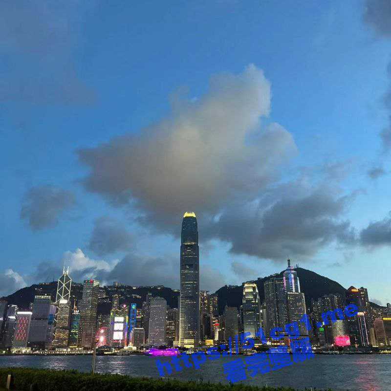 港女KOL露出无毛鲍！香港尖沙咀六公馆老板娘遭捉奸在床  男女影片曝光视频流出-51吃瓜网
