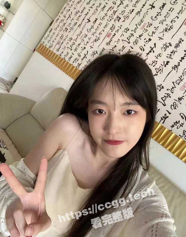 张家界伴游大学生「龚慧佳」 一边回男友消息一边被揉胸 还能内射！太刺激了！一天800不要太划算！-51吃瓜网