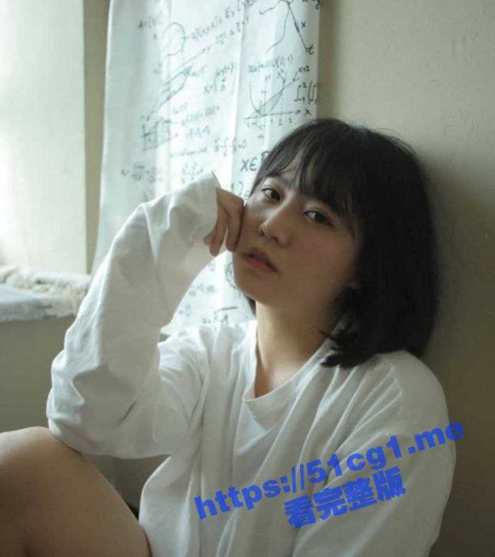 大连性瘾女大学生【吕梓欣】拍私房照主动勾引摄影师  与摄影师在房间血战8天 名副实归的榨精机-51吃瓜网
