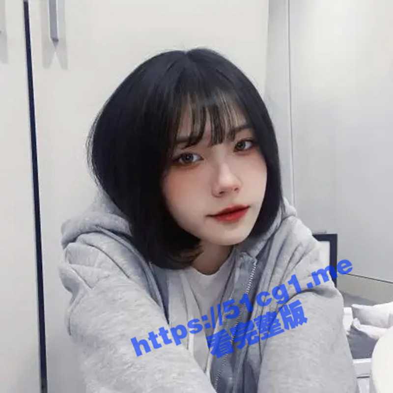 湖南长沙某高校清纯女大学生因信任网络网友自拍流出-51吃瓜网