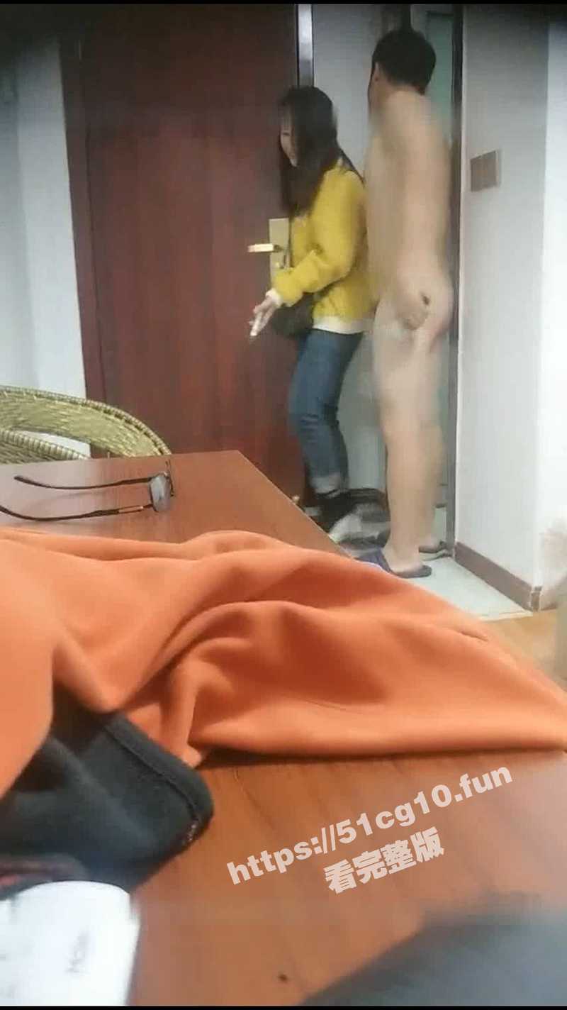 “你的鸡巴真的好大啊,我再换个套子” 性感援交美女被大屌男操的套子都破了 换个新的让他从后面干！ - 51吃瓜网-51吃瓜网