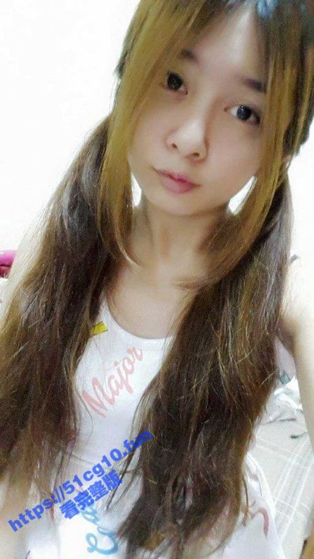 《百度云泄密》渣男分手后报复前女友 露脸卡哇伊听话的女友不雅私拍被流出-51吃瓜网
