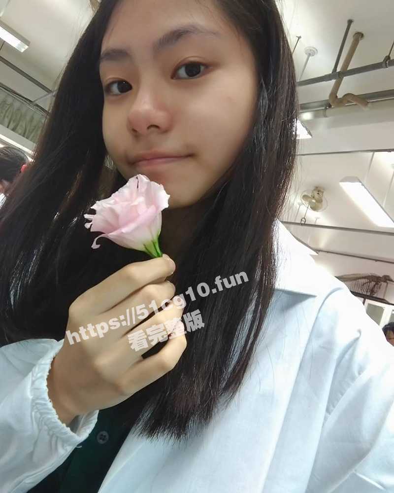 真实偷拍曝光！台北市第一女子高级中学 大神偷拍学妹们优雅的入厕动作 附带海量生活照 - 51吃瓜网-51吃瓜网