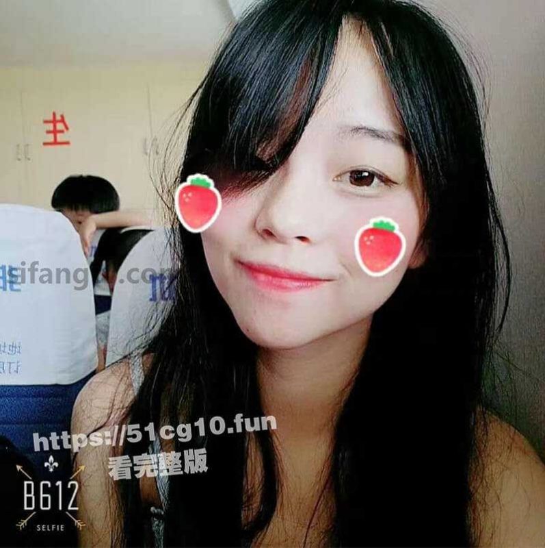 清纯美女「佳琪」性爱私拍泄密流出，稚嫩可爱萝莉骑乘放浪不羁，人小奶大粉嫩骚逼-51吃瓜网