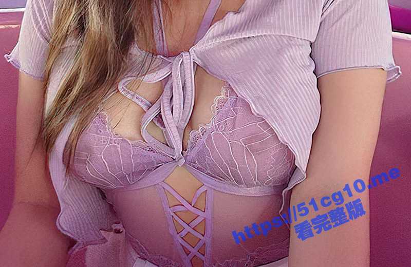 著名港女网红『Emilia』疑迪士尼乐园上衣「透乳头」惹争议  大量网民炮轰 “教坏小孩”！-51吃瓜网