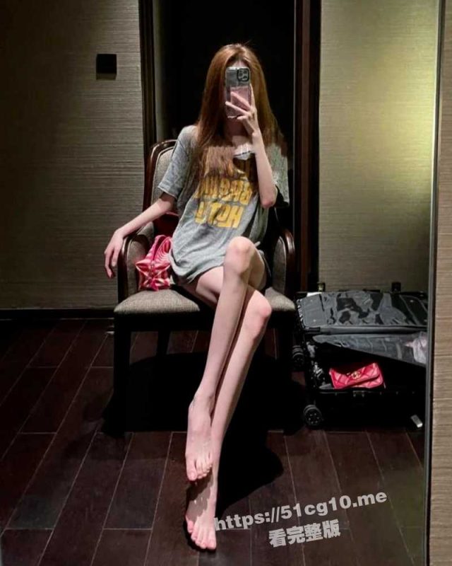 极品反差婊 身材超赞的筷子腿骚妻 小野猫  ub_kotc  被双男同啪 口交  激情快感 直上云霄-51吃瓜网