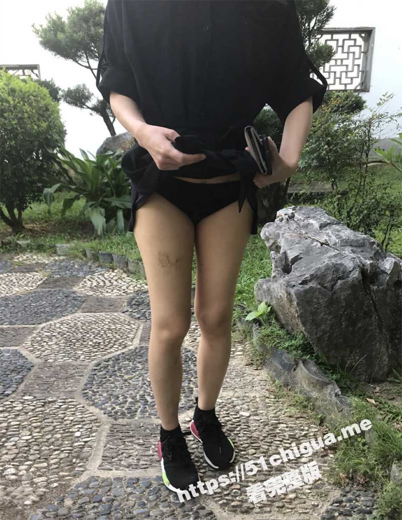 推特地狱调教大咖 狗王 私拍！骚母狗户外爬行露出啪啪双通原画 各种公共场合学狗爬 奴性拉满！ - 51吃瓜网-51吃瓜网