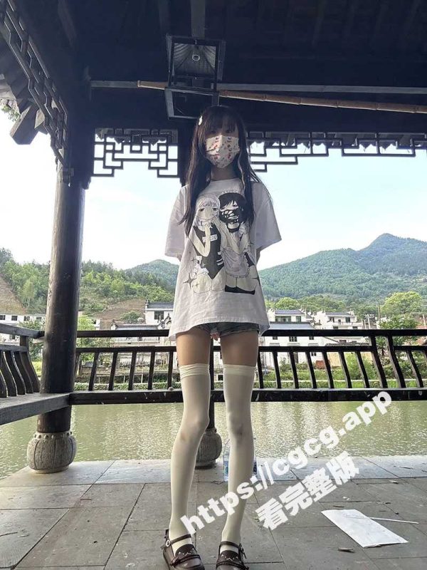 常州职业技术学院 极品白丝小萝莉 加微信都要钱 约到酒店各种花式爆操 事后竟发现原来还是抖音小网红-51吃瓜网