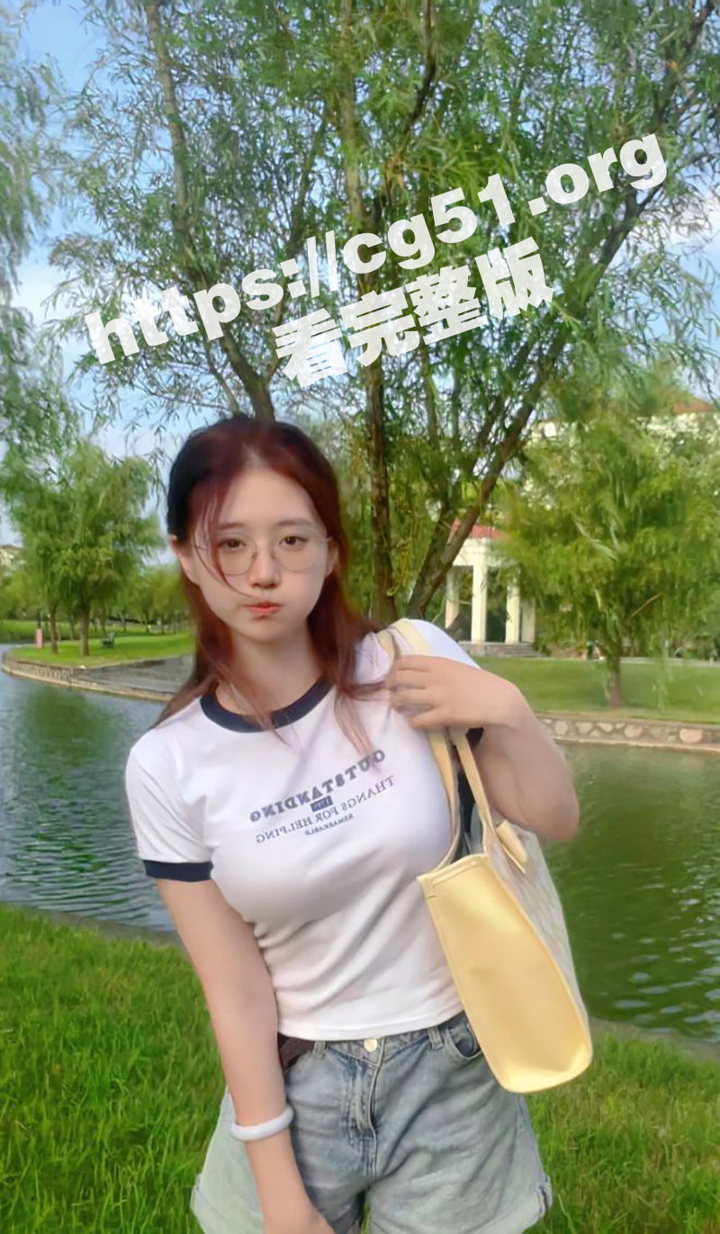 十个眼镜九个骚 兰州工商学院 极品反差婊 郭妍 带男友回自己宿舍做爱 给男友学母狗抱头 高清性爱视频流出 - 51吃瓜网-51吃瓜网