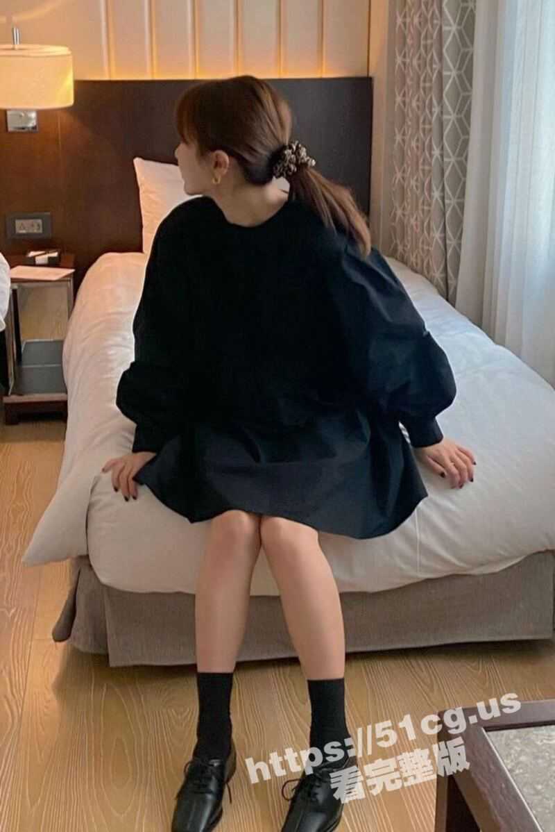 日本高级富人区 极品美丽人妻 扶着巨臀在街道上 后入视频流出 - 51吃瓜网-51吃瓜网
