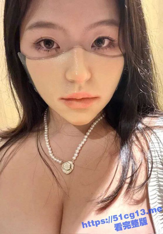 极品巨乳萝莉戴面具私拍自慰视频 电动自慰机不停的抽插骚逼 淫水乱喷 特反差-51吃瓜网