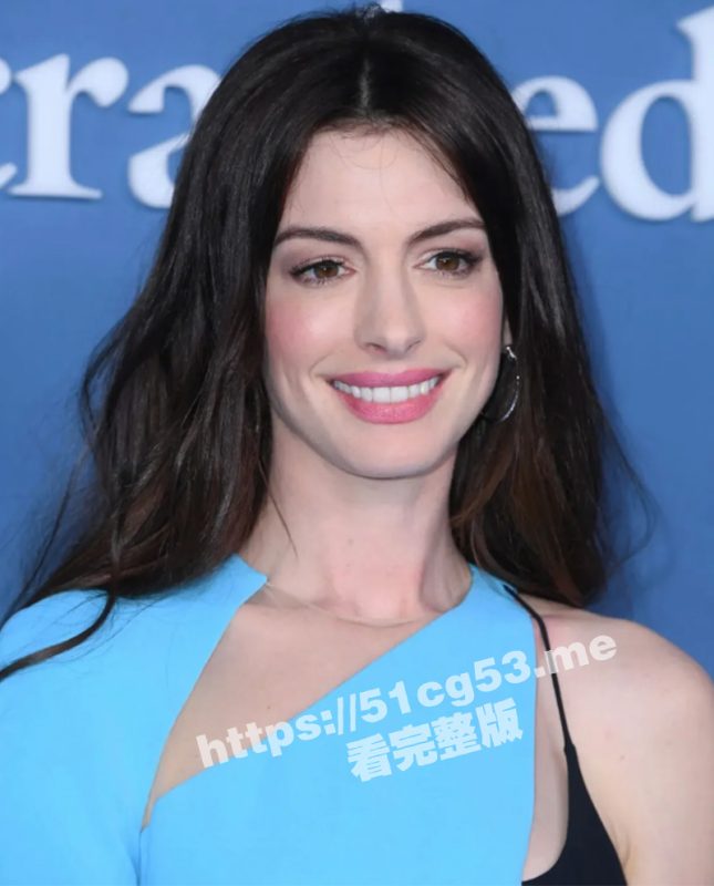 明星淫梦 AI换脸 安妮海瑟薇 欧美顶级女星 给你表演街头户外露出 水滴型巨乳看的真想吸两口-51吃瓜网