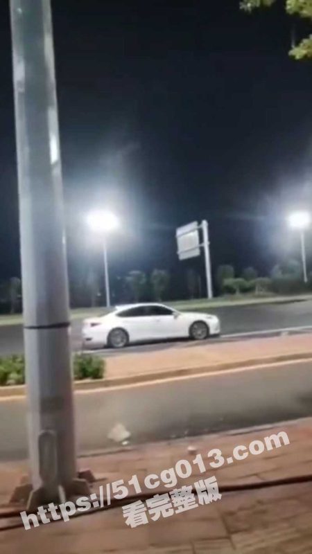 女子和其他男人喝茶把打底裤喝丢了 被丈夫质问“你打底裤哪去了啊”-51吃瓜网