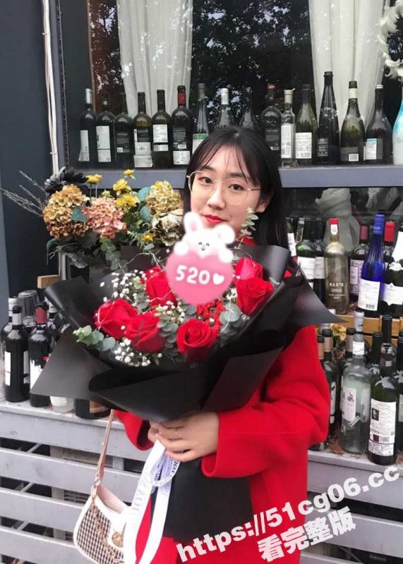 青岛清纯学生妹 程熙瞳  小小年轻已经被调教成母狗一只 户外露出 车震 黑丝 情趣样样精通！-51吃瓜网