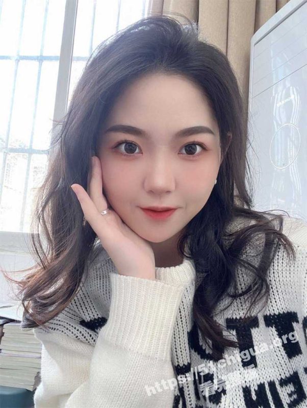 高颜值网红小姐姐惨遭泄密!性爱视频露脸被狂草没想到表面光鲜艳丽 背地里这么的反差!-51吃瓜网