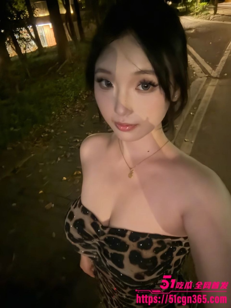 广西桂林精神小妹 冯诗瑶 做爱视频流出 黑丝连体服裹身勾勒完美曲线 口交吞屌多体位激情爆操白浆流淌! - 51吃瓜网-51吃瓜网